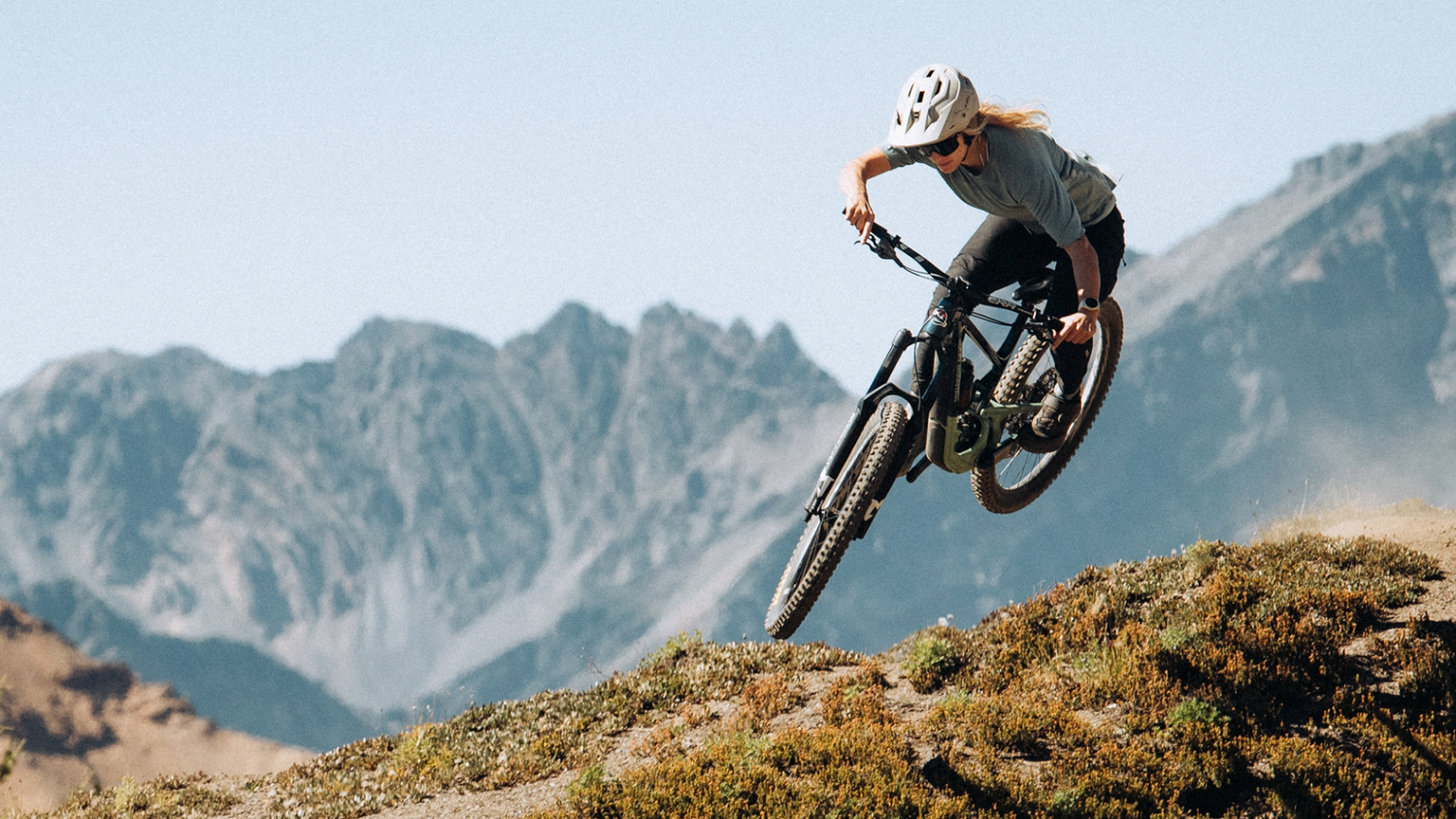 Mons Royale SS25 - Women's Collection