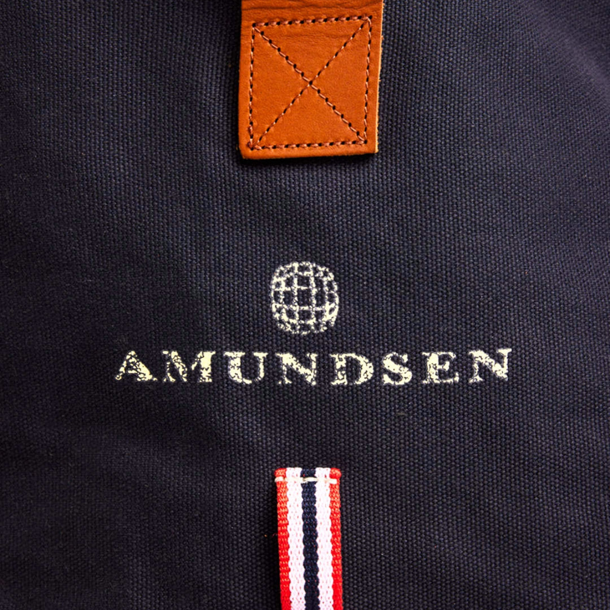 Amundsen Sports - V-Bond Day Pack 25L - Faded Navy