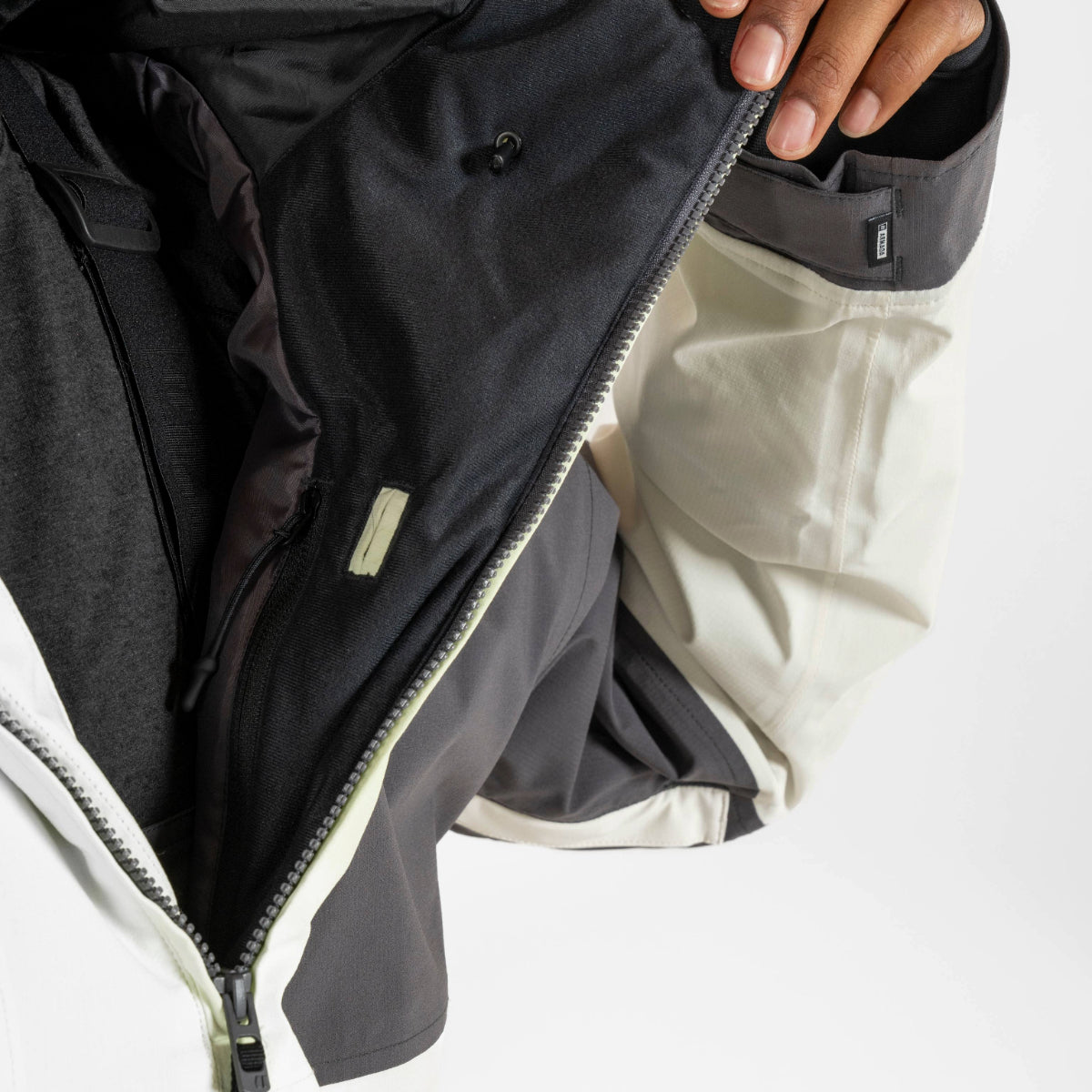 Armada (Sample) - Men's Gansett 2L Insulated Anorak - Cream/Anthracite