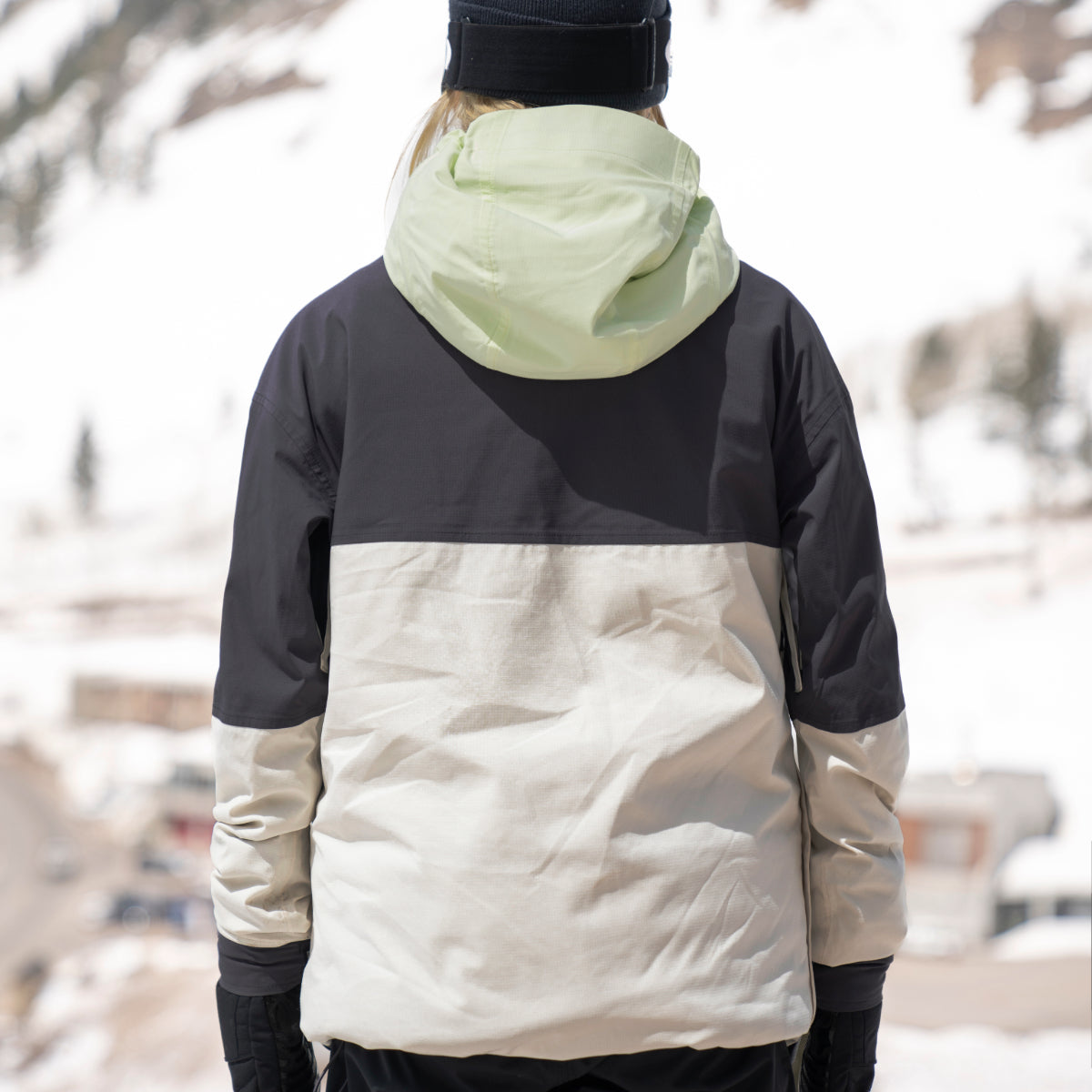 Armada (Sample) - Women's Madaket 2L Insulated Anorak - Cream/Anthracite