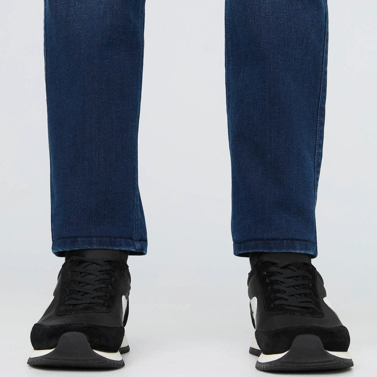 Duer (Sample) - Women's Performance Denim Girlfriend Jeans - Deep Sea Blue