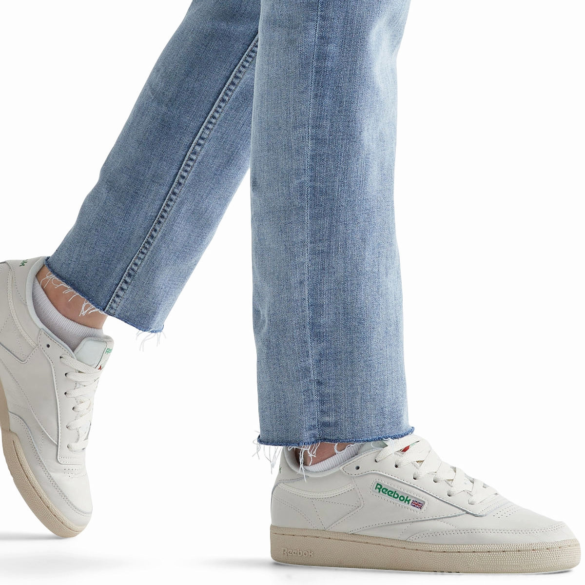 Duer (Sample) - Women's Performance Denim Girlfriend Jeans - Modern Bleach Raw