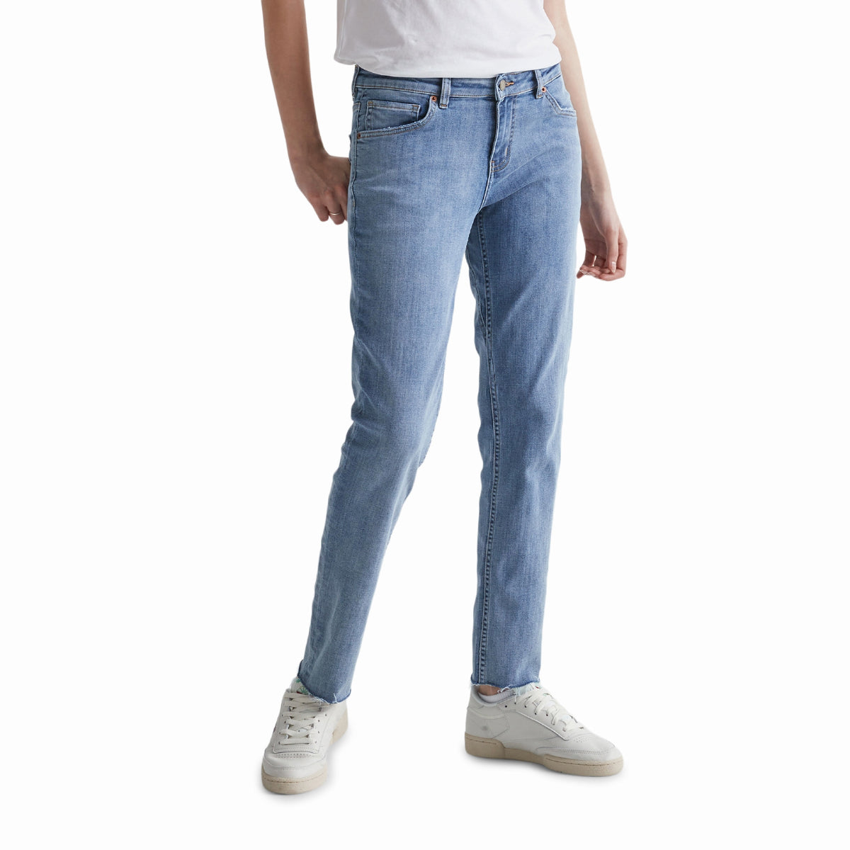 Duer (Sample) - Women's Performance Denim Girlfriend Jeans - Modern Bleach Raw