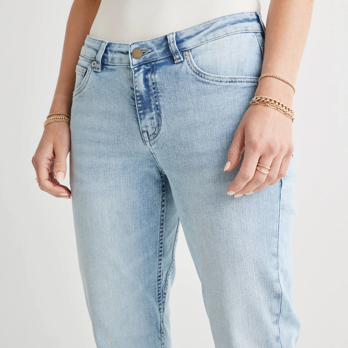 Duer (Sample) - Women's Performance Denim Girlfriend Jeans - Coastal Blue