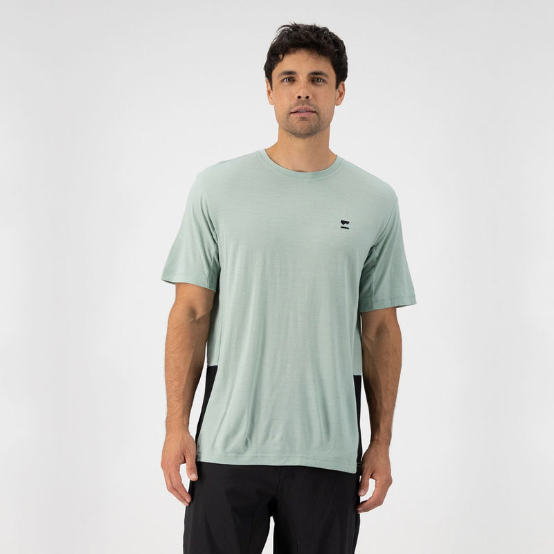 Mons Royale - Men's Tarn Merino Shift T-Shirt - Glacier/Black