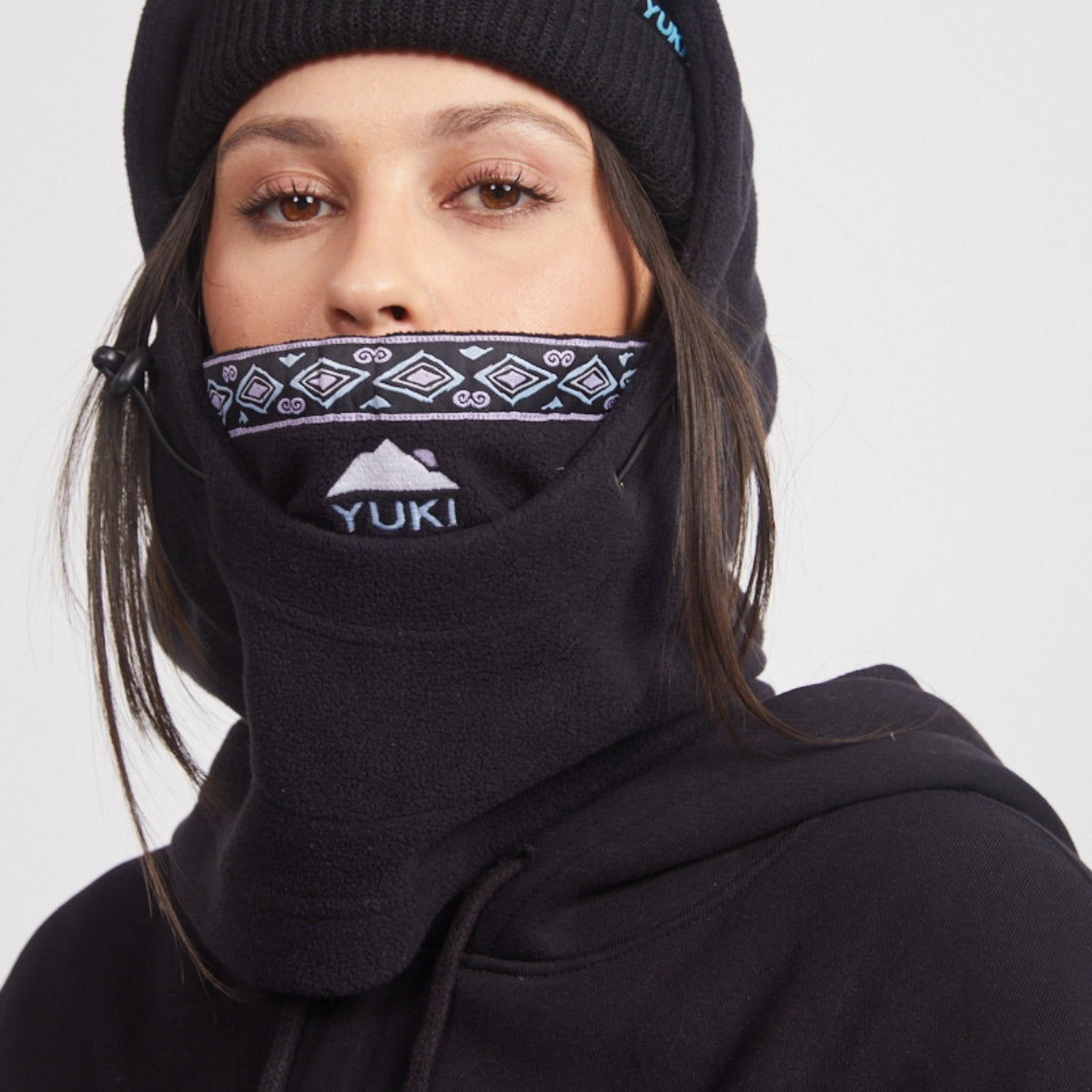 Yuki Threads - Unisex Robin Hood - Black