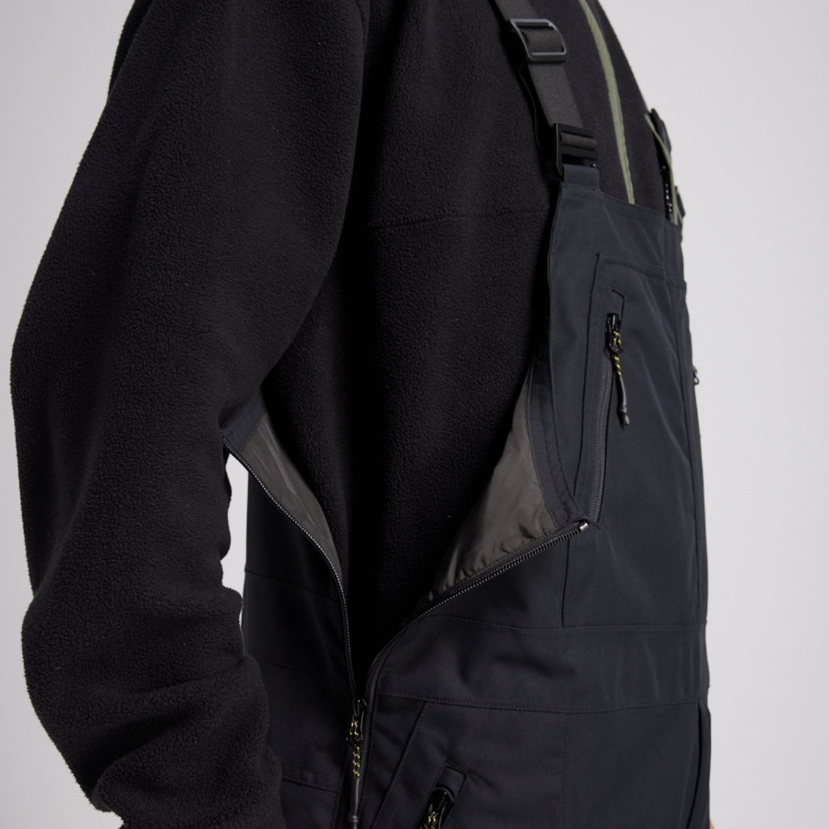 Yuki Threads - Unisex Northbound Bib - Black