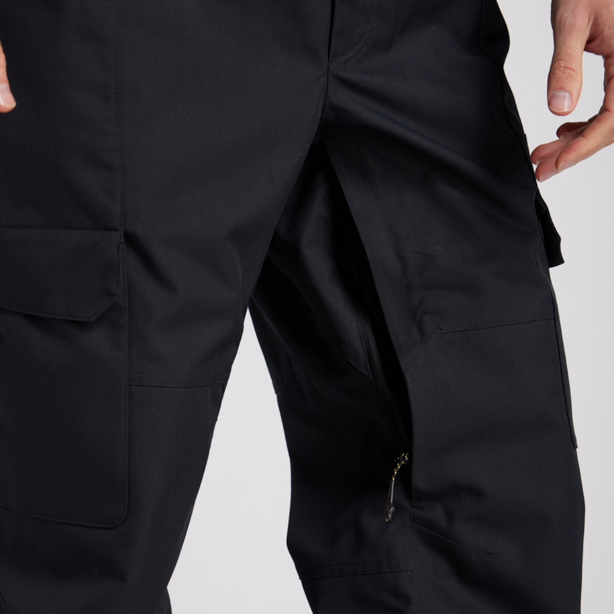 Yuki Threads - Unisex Northbound Bib - Black