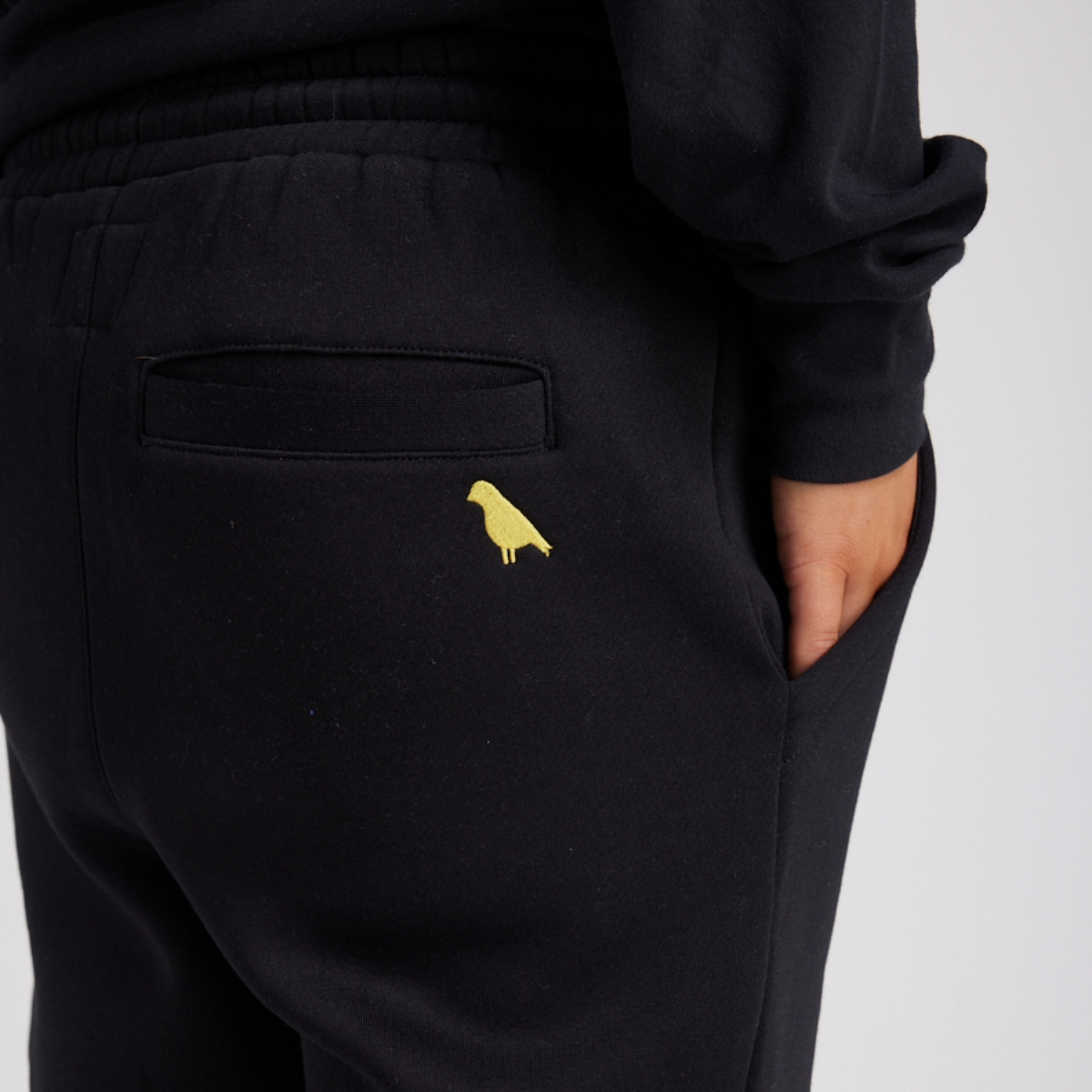 Yuki Threads (Sample) - Unisex Quitters - Black