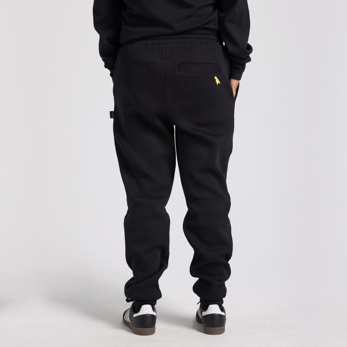 Yuki Threads (Sample) - Unisex Quitters - Black