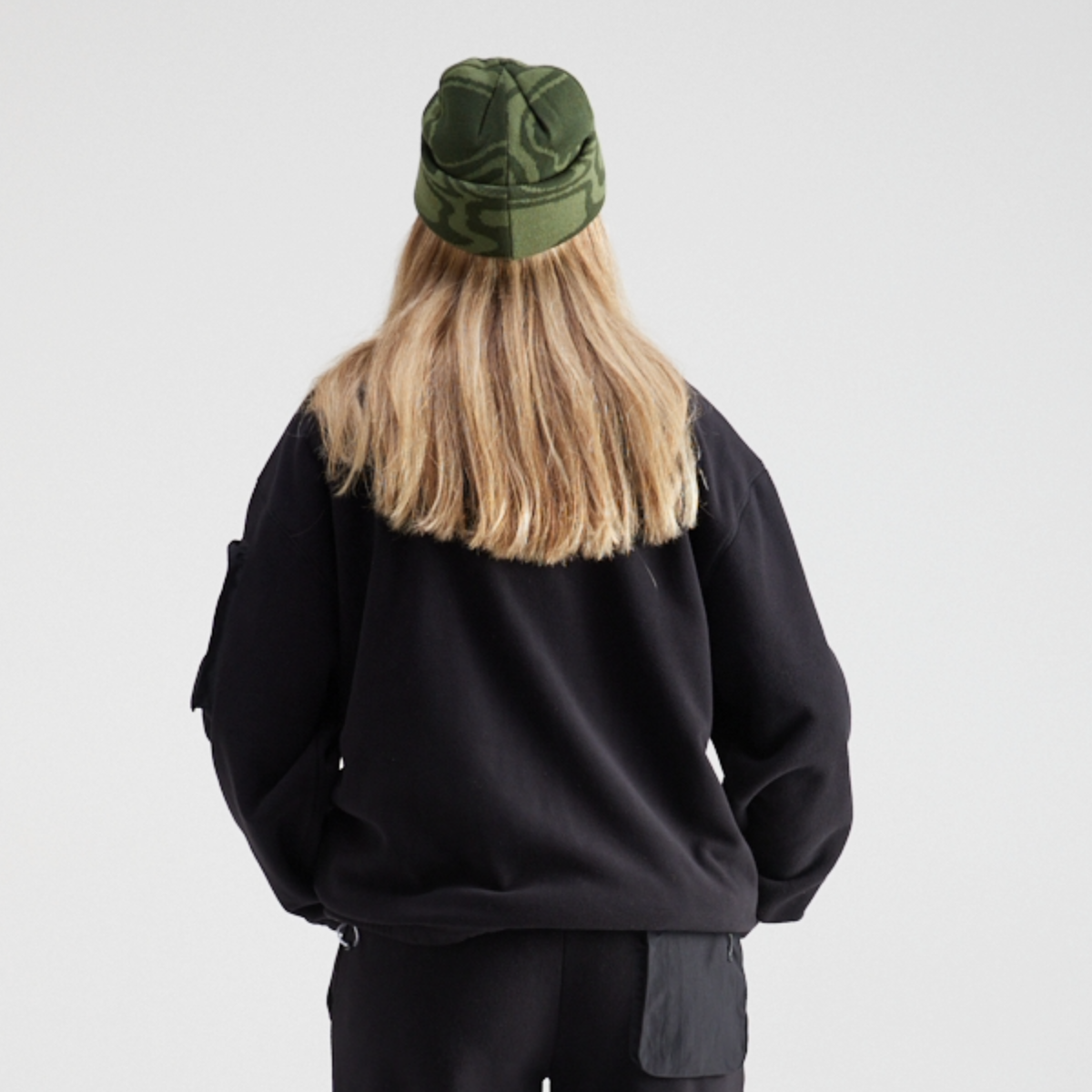 Yuki Threads - Unisex Eddie Fleece - Black