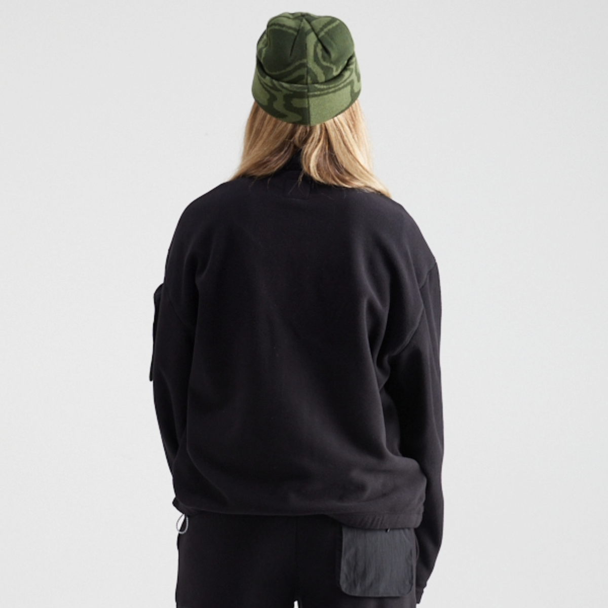 Yuki Threads - Unisex Eddie Fleece - Black