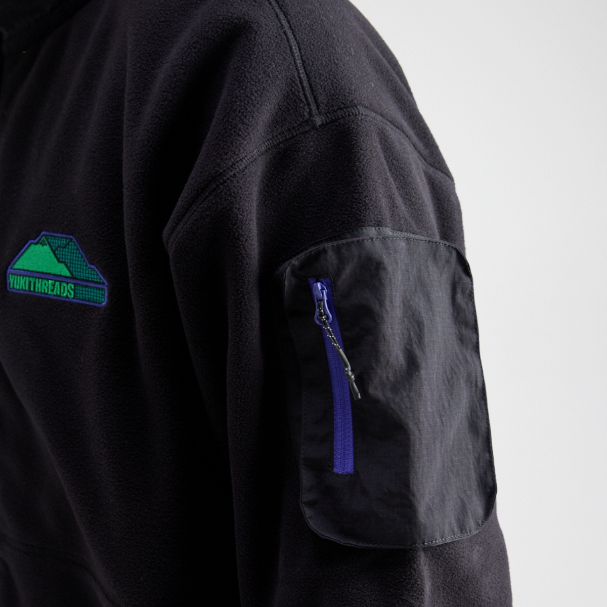 Yuki Threads - Unisex Eddie Fleece - Black