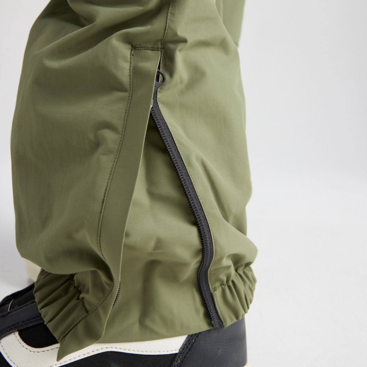 Yuki Threads - Unisex Eddie Pant - Gum Tree