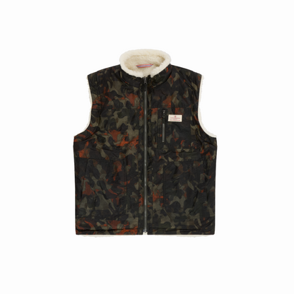 Amundsen Sports (Sample) - Unisex Harvester Reverso Waxed Vest - Kelp Camo - Futureproof.life