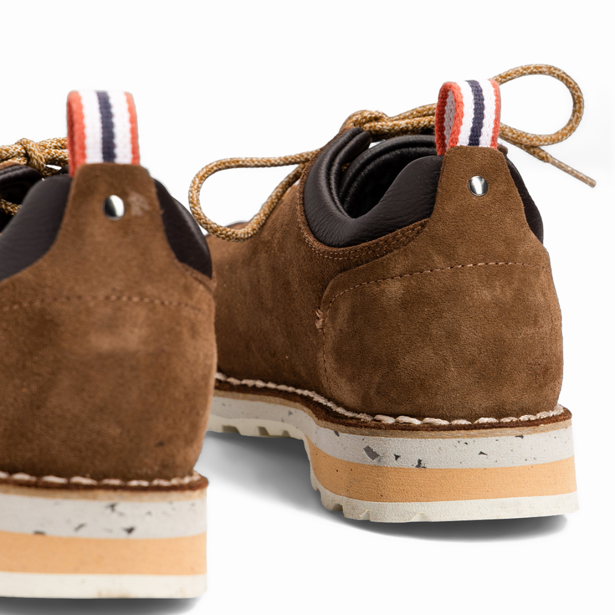 Amundsen Sports - Unisex V-Bond Sneakers - Brown