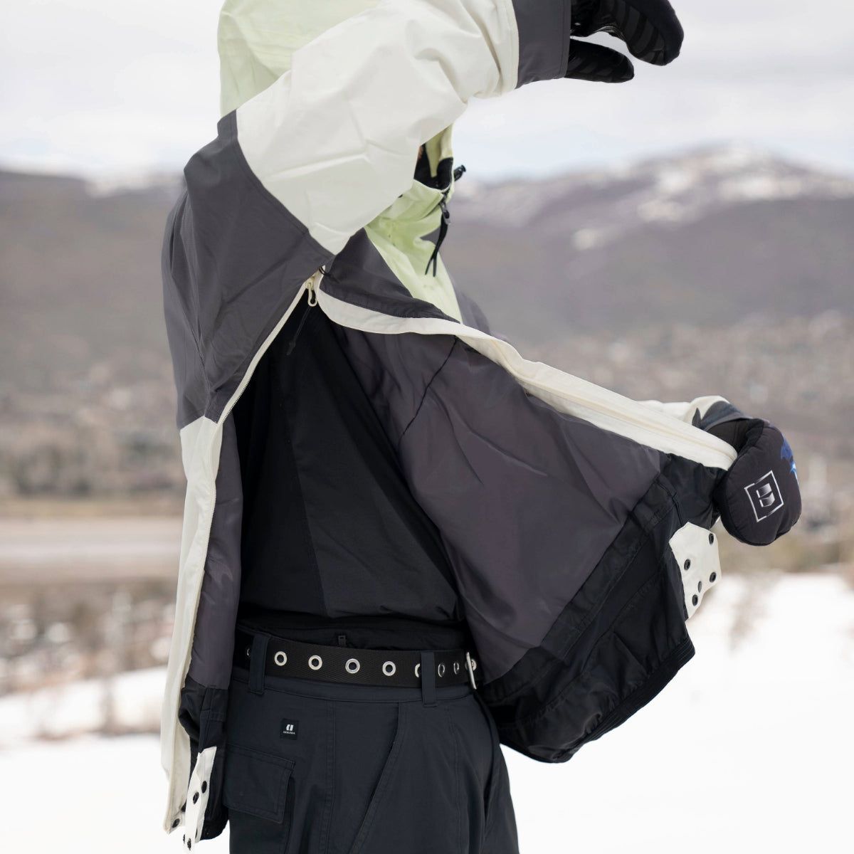 Armada (Sample) - Men's Gansett 2L Insulated Anorak - Cream/Anthracite