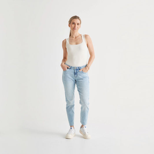 Duer (Sample) - Women's Performance Denim Girlfriend Jeans - Coastal Blue