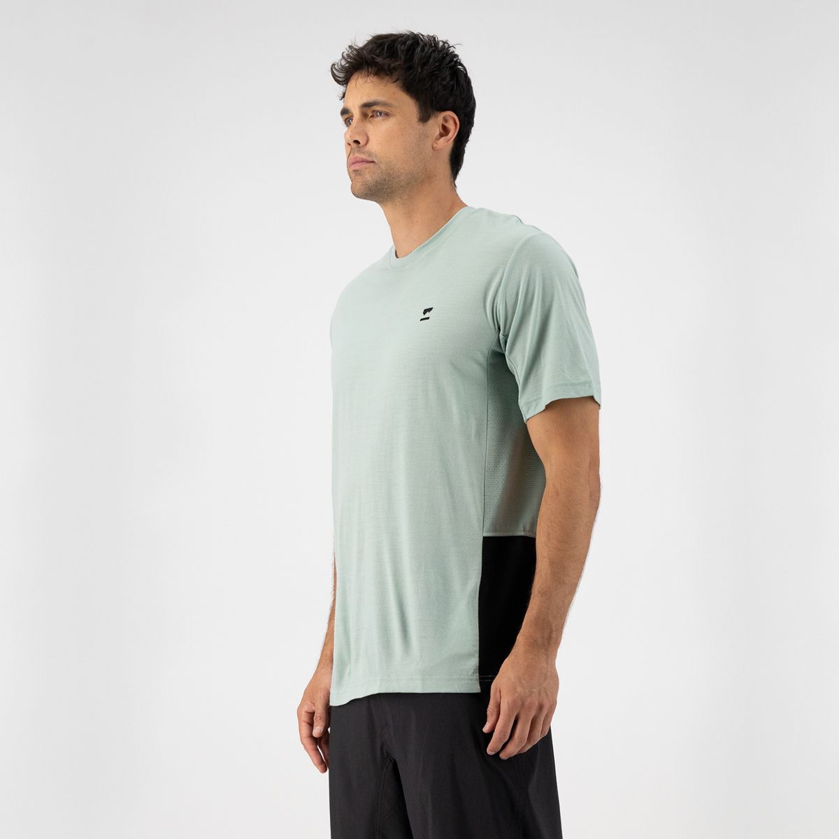 Mons Royale - Men's Tarn Merino Shift T-Shirt - Glacier/Black