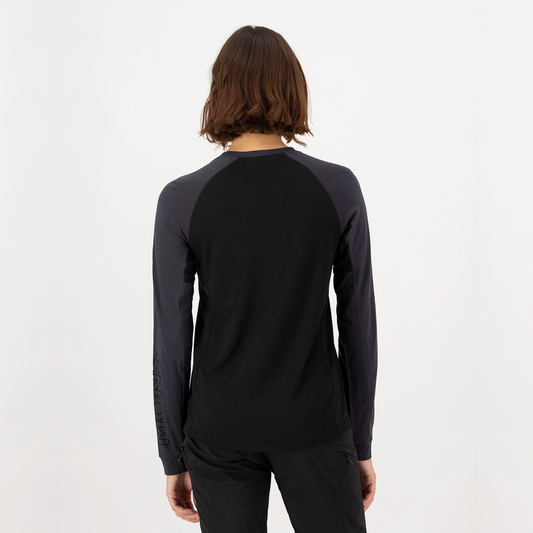 Mons Royale (Sample) - Women's Tarn Merino Shift LS - Black/9 Iron