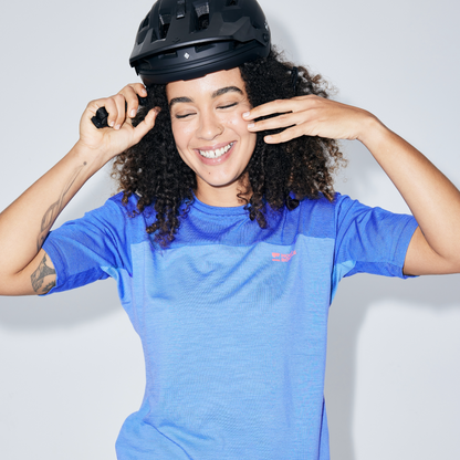 Mons Royale (Sample) - Women's Diversion Merino Bike Jersey Short Sleeve - Ocean/Ultramarine - Futureproof.life