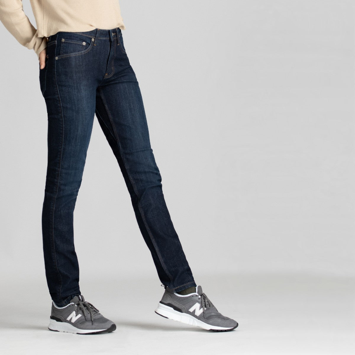 Duer - Women's Performance Denim Slim Straight - Dark Stone